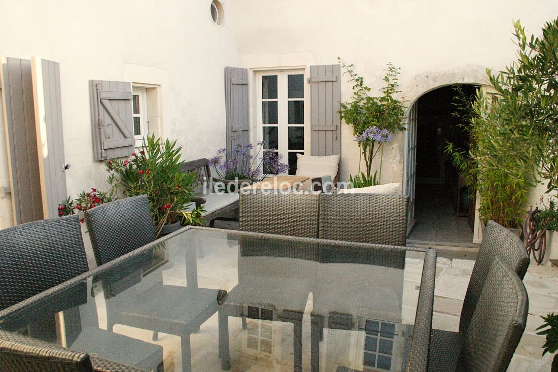 Photo 5: An accomodation located in La Flotte-en-Ré on ile de Ré.