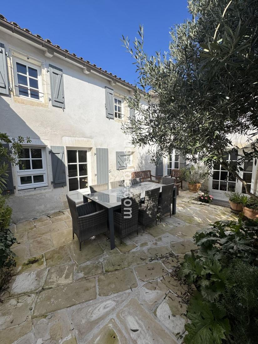 Photo 4: An accomodation located in La Flotte-en-Ré on ile de Ré.