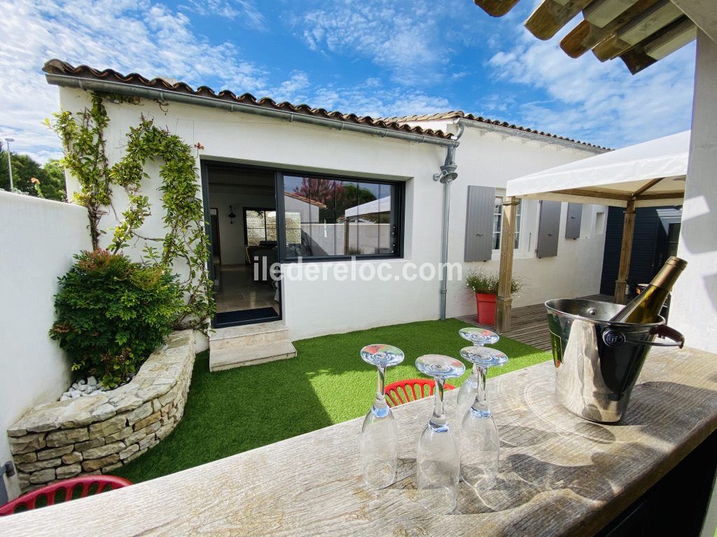 Photo 8: An accomodation located in Le Bois-Plage-en-Ré on ile de Ré.