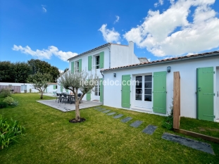 Ile de Ré:My skylight in re exceptional house with heated pool and outbuilding