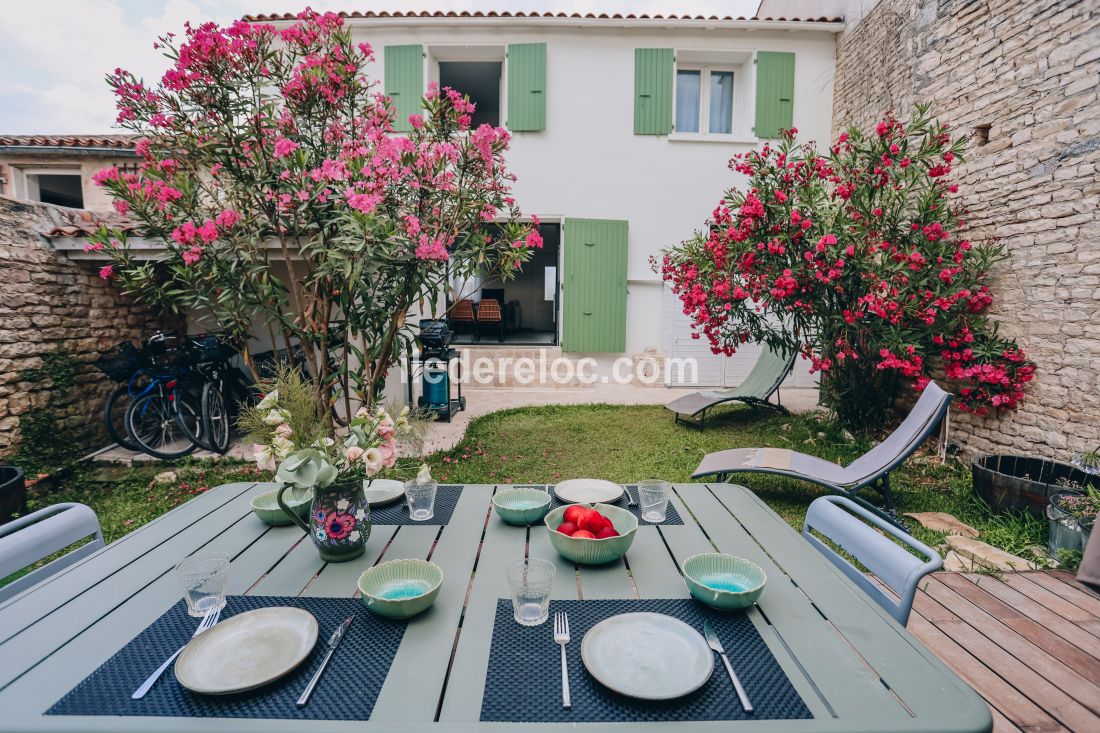 Photo 11: An accomodation located in Le Bois-Plage-en-R&eacute; on ile de R&eacute;.