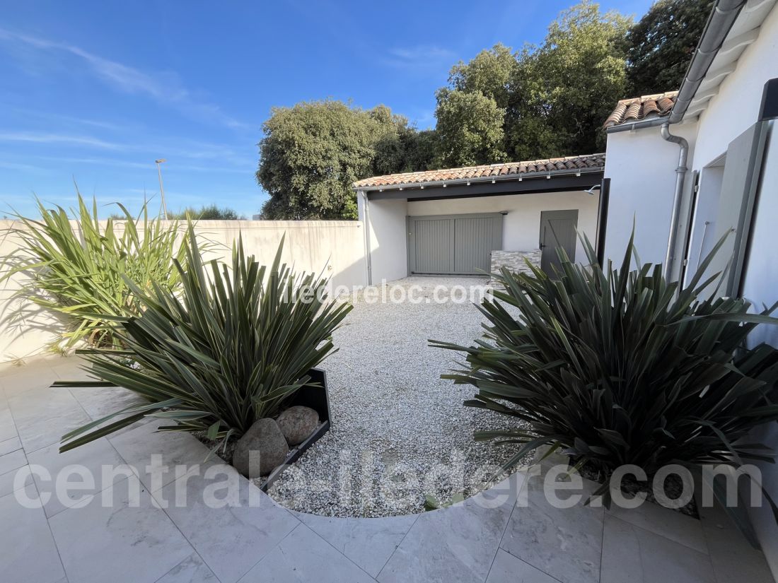 Photo 38: An accomodation located in Rivedoux-Plage on ile de Ré.