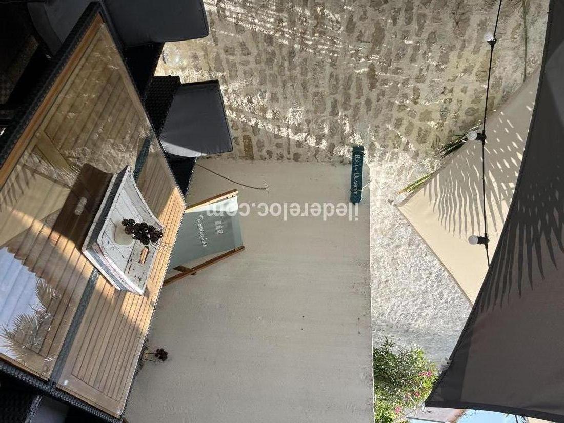 Photo 24: An accomodation located in Saint-Martin-de-R&eacute; on ile de R&eacute;.