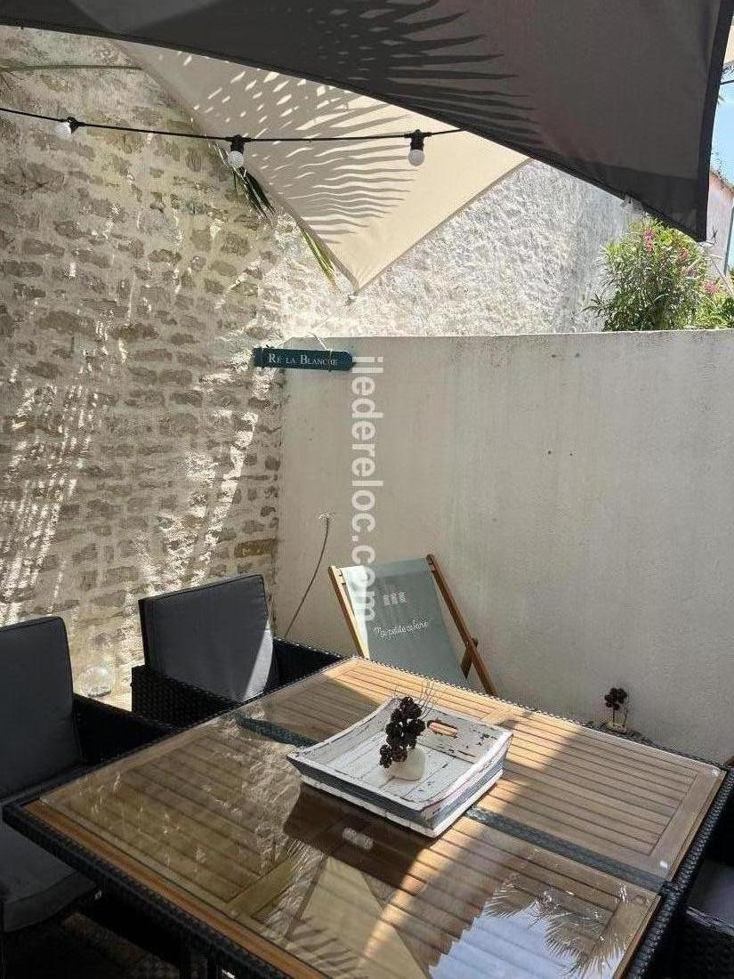 Photo 24: An accomodation located in Saint-Martin-de-R&eacute; on ile de R&eacute;.