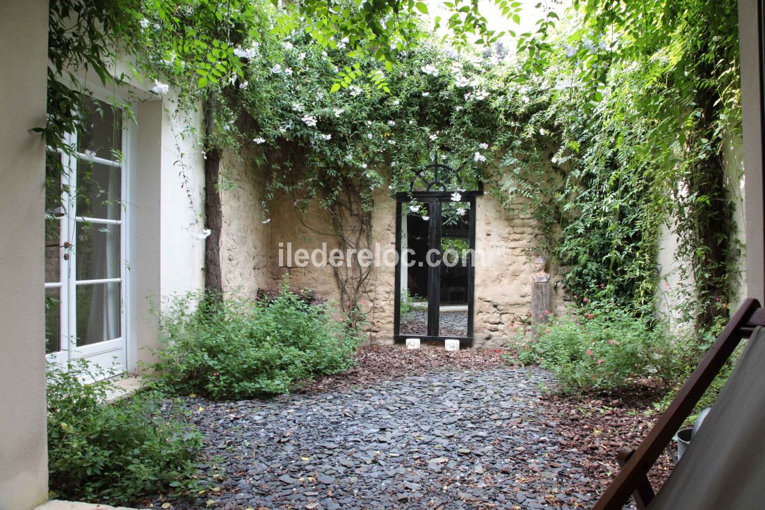 Photo 9: An accomodation located in La Flotte-en-R&eacute; on ile de R&eacute;.