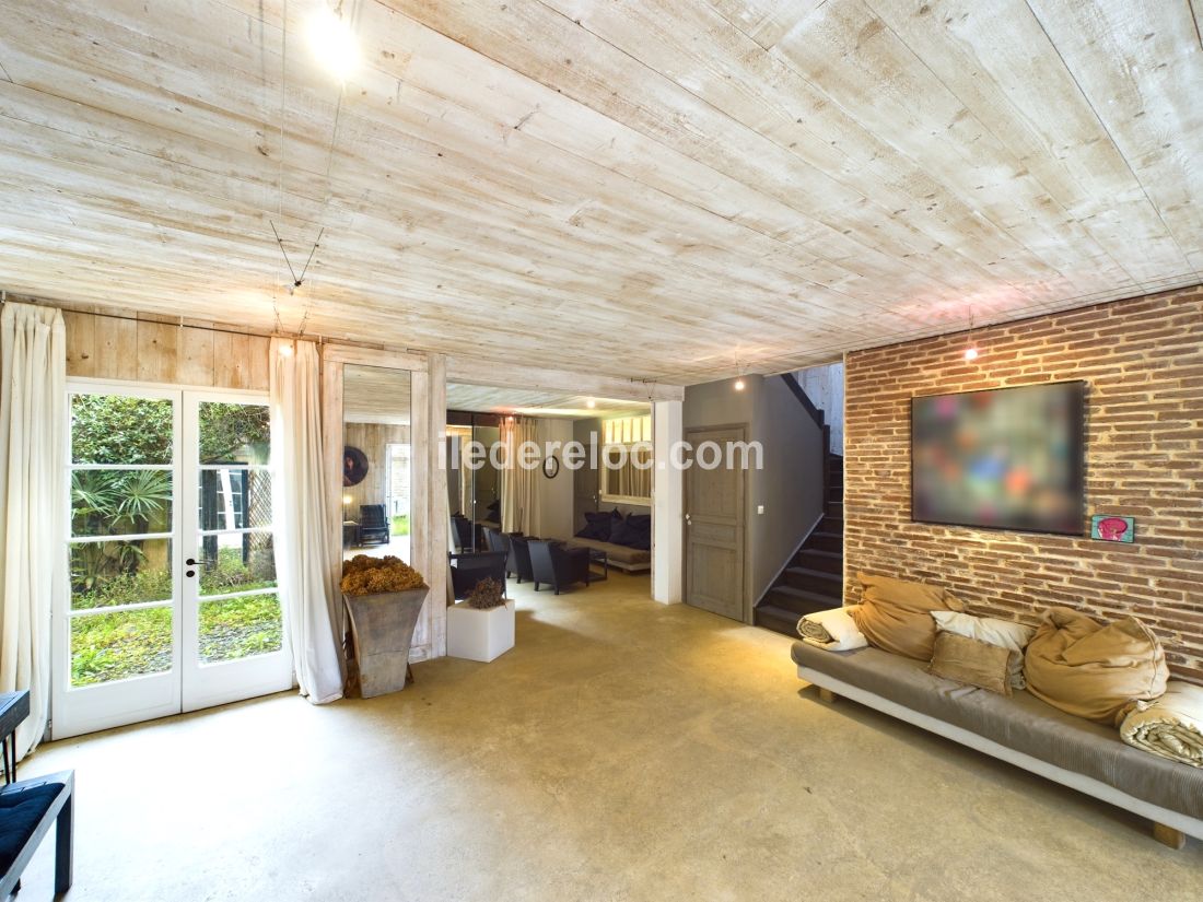 Photo 7: An accomodation located in La Flotte-en-R&eacute; on ile de R&eacute;.