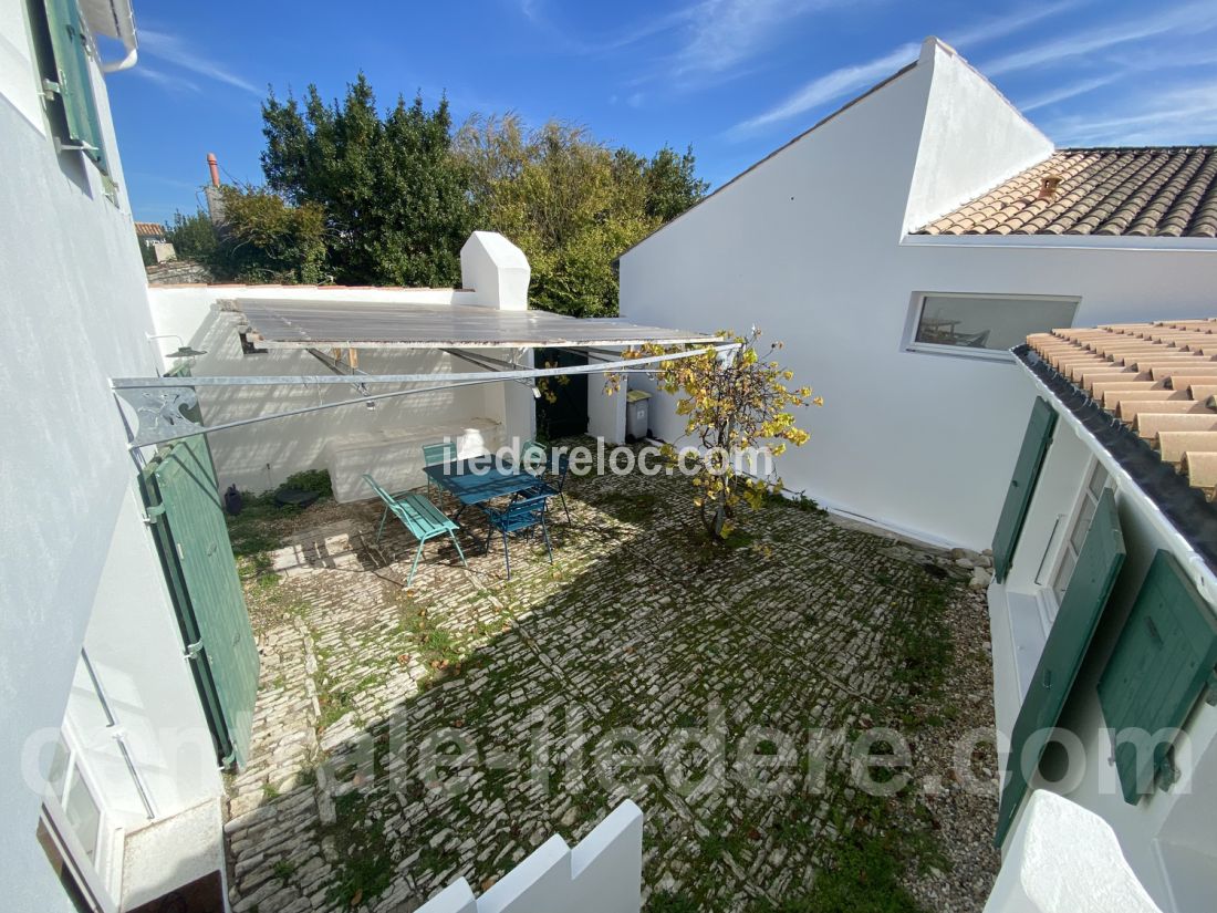 Photo 2: An accomodation located in La Couarde-sur-mer on ile de Ré.