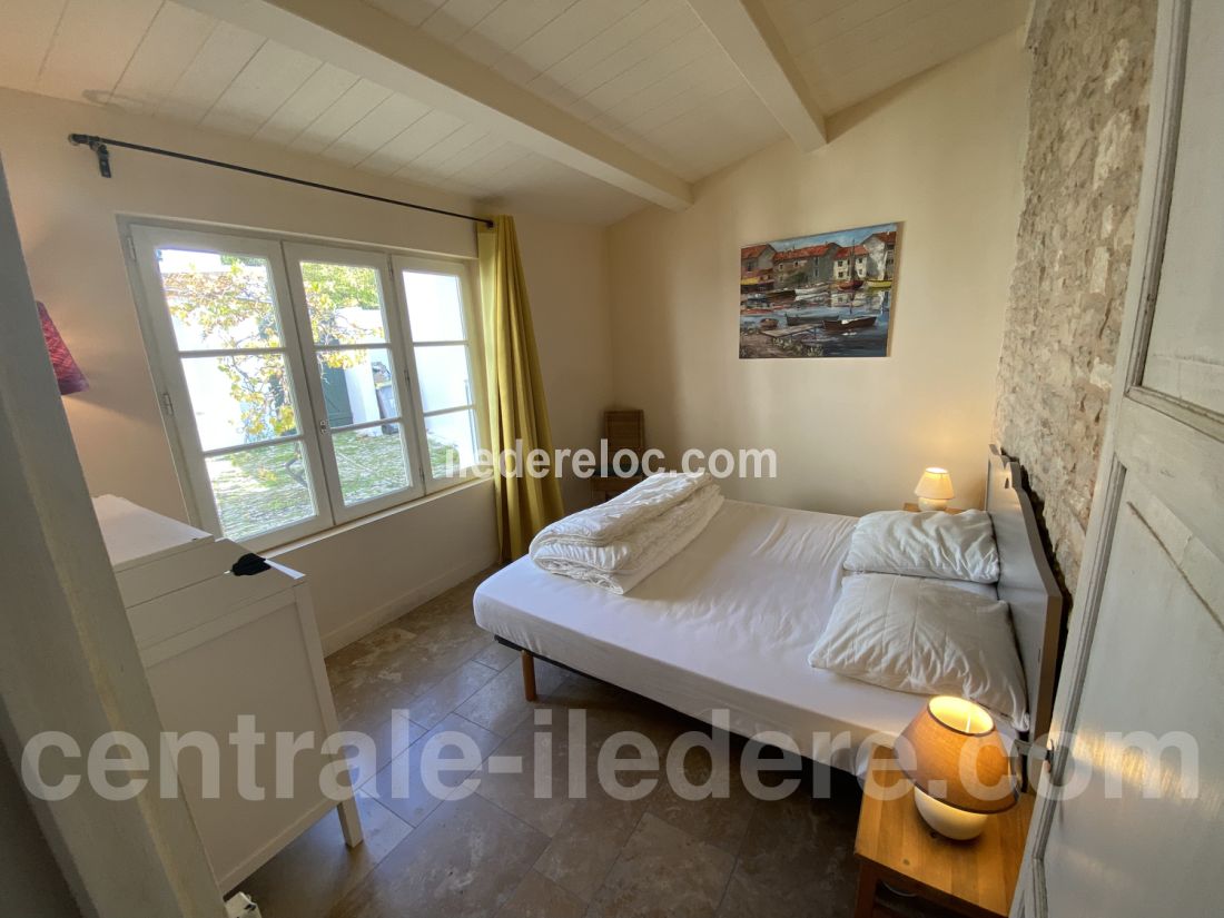 Photo 9: An accomodation located in La Couarde-sur-mer on ile de Ré.