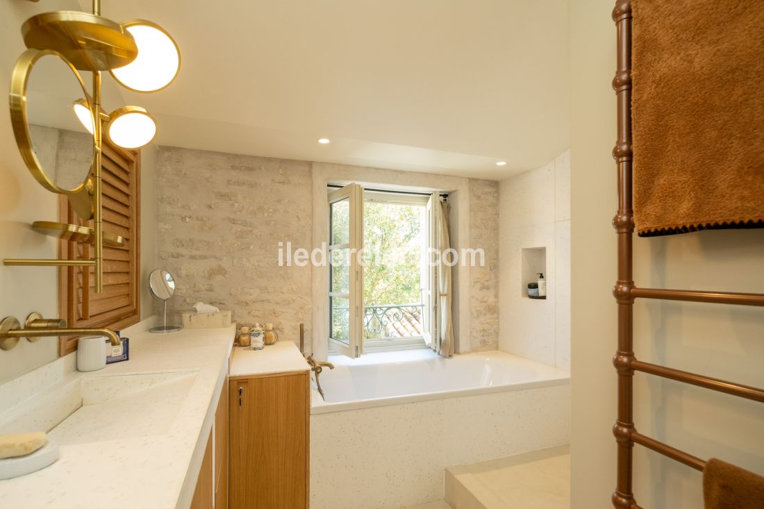 Photo 43: An accomodation located in Ars en Ré on ile de Ré.