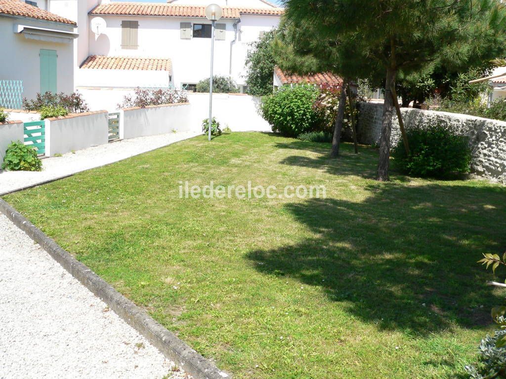 Photo 9: An accomodation located in Saint-Martin-de-Ré on ile de Ré.