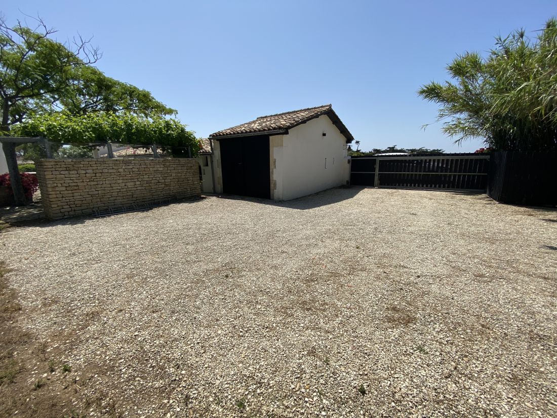 Photo 48: An accomodation located in Ars en Ré on ile de Ré.