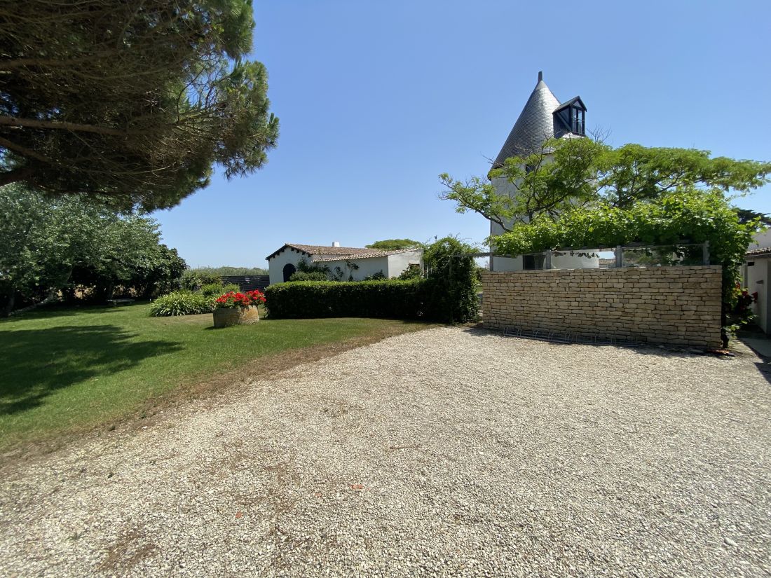 Photo 49: An accomodation located in Ars en Ré on ile de Ré.