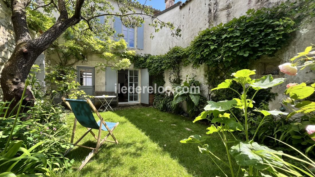 Photo 8: An accomodation located in La Flotte-en-Ré on ile de Ré.