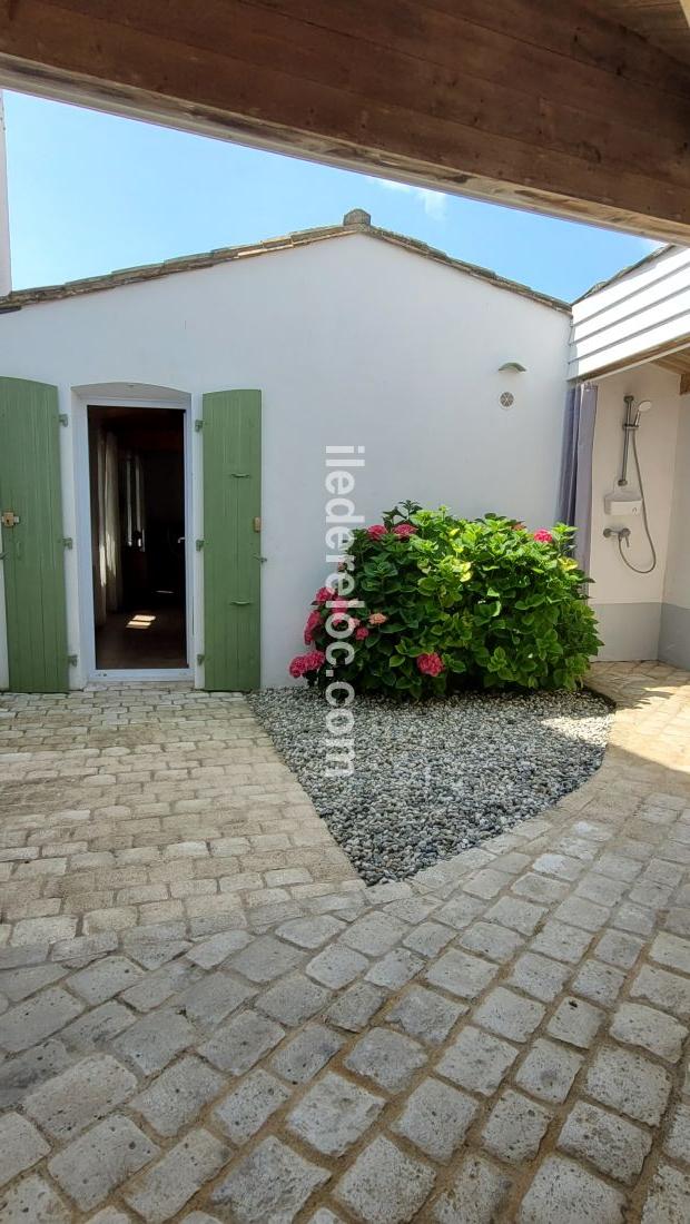 Photo 5: An accomodation located in Le Bois-Plage-en-Ré on ile de Ré.