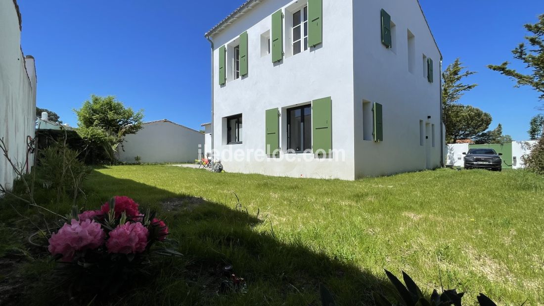 Photo 25: An accomodation located in La Couarde-sur-mer on ile de Ré.