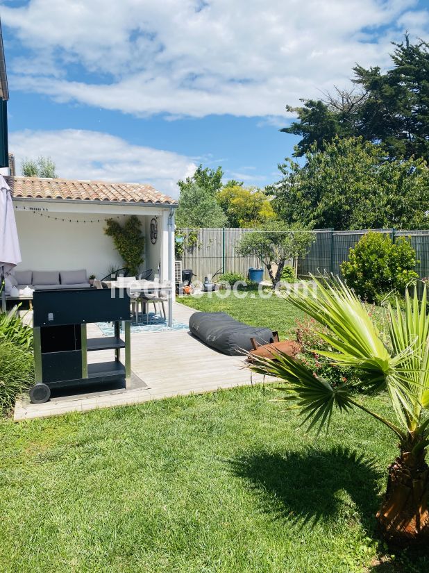 Photo 4: An accomodation located in La Flotte-en-Ré on ile de Ré.