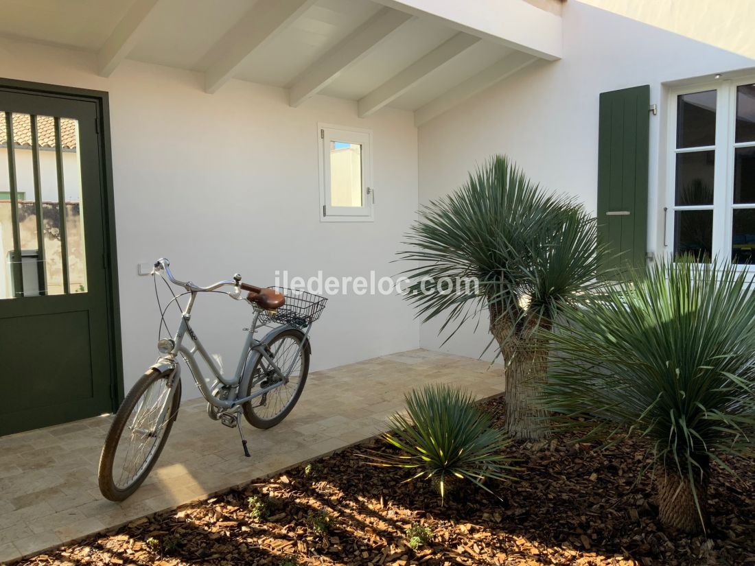 Photo 7: An accomodation located in Le Bois-Plage-en-Ré on ile de Ré.