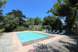 Ile de Ré:Villa des peupliers: magnificent villa with swimming pool for up to 8 people