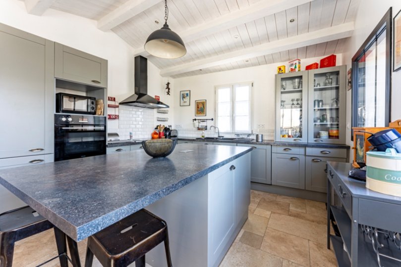 Photo 4: An accomodation located in Le Bois-Plage-en-Ré on ile de Ré.