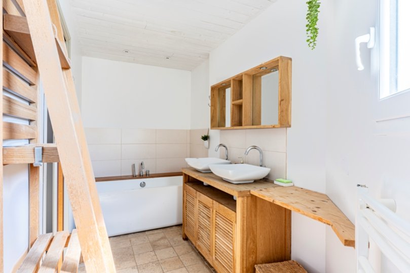 Photo 7: An accomodation located in Le Bois-Plage-en-Ré on ile de Ré.