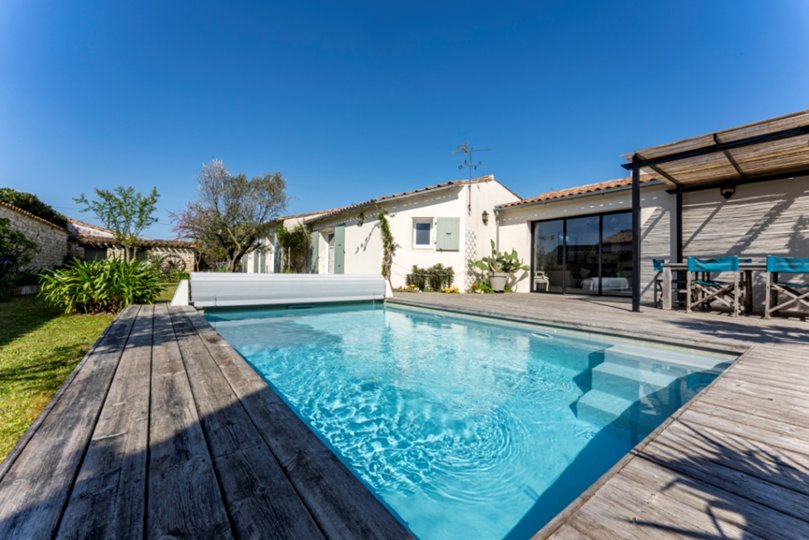 Photo 16: An accomodation located in Le Bois-Plage-en-Ré on ile de Ré.