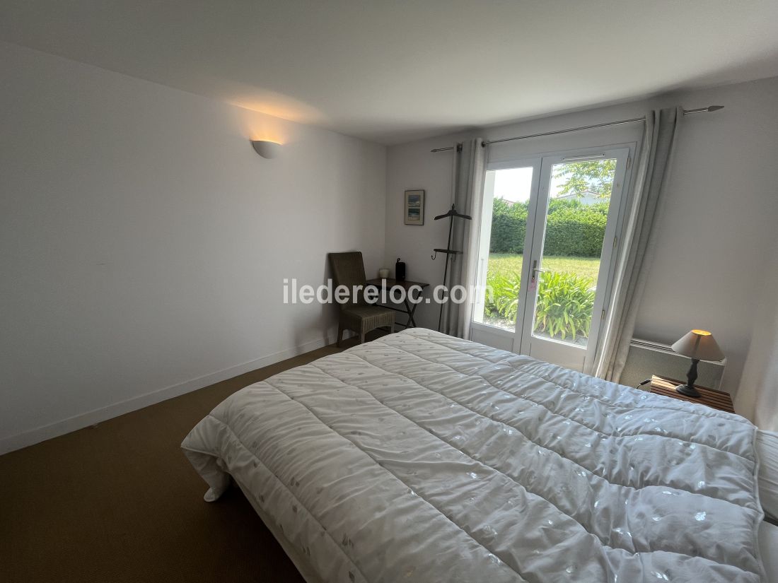 Photo 8: An accomodation located in La Couarde-sur-mer on ile de R&eacute;.