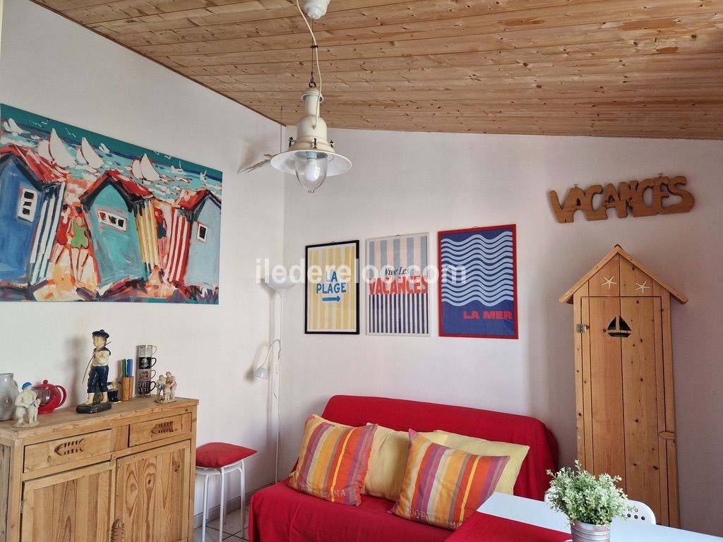 Photo 10: An accomodation located in La Flotte-en-R&eacute; on ile de R&eacute;.