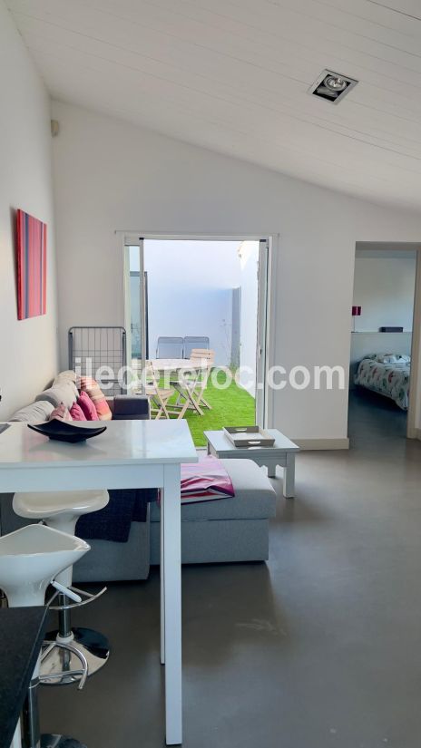 Photo 5: An accomodation located in Le Bois-Plage-en-R&eacute; on ile de R&eacute;.