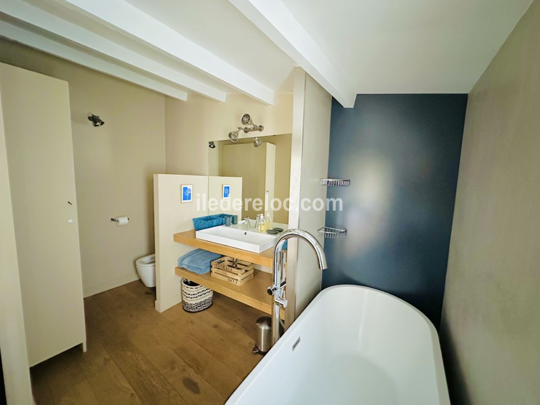Photo 13: An accomodation located in Les Portes-en-Ré on ile de Ré.