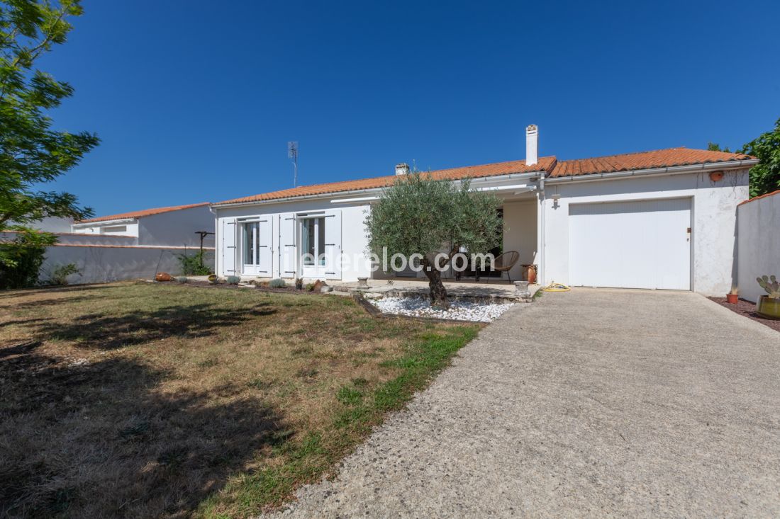 Photo 14: An accomodation located in Saint-Martin-de-Ré on ile de Ré.