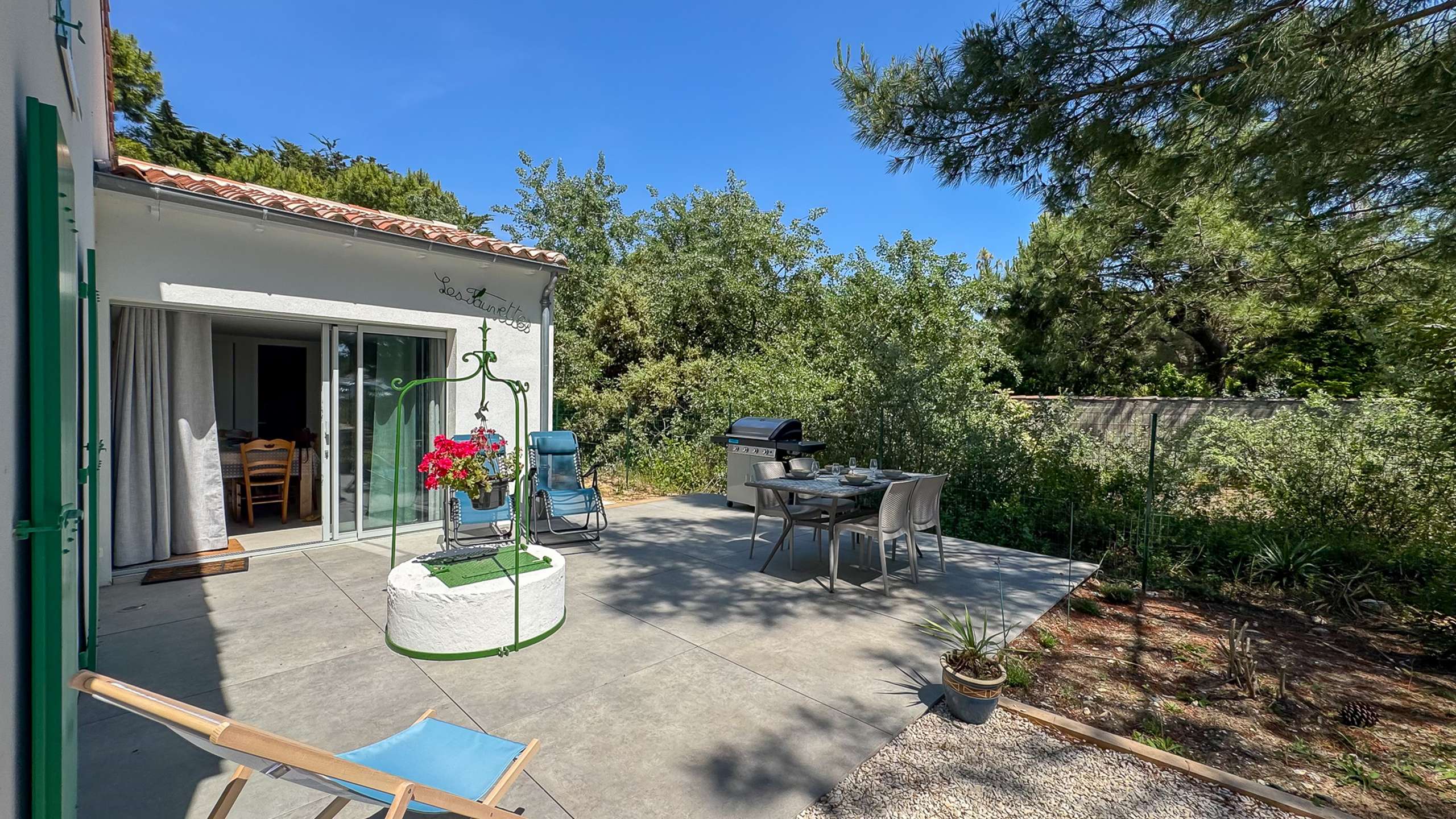 Photo 12: An accomodation located in Le Bois-Plage-en-Ré on ile de Ré.