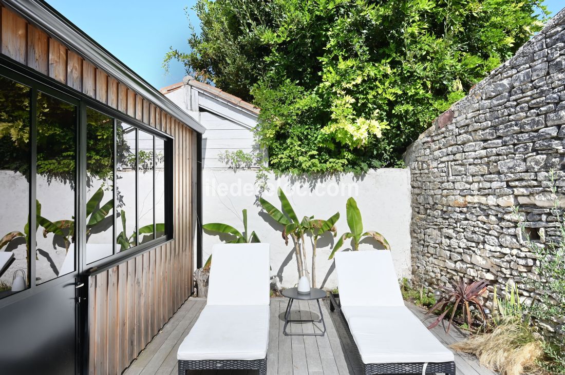 Photo 12: An accomodation located in La Couarde-sur-mer on ile de Ré.