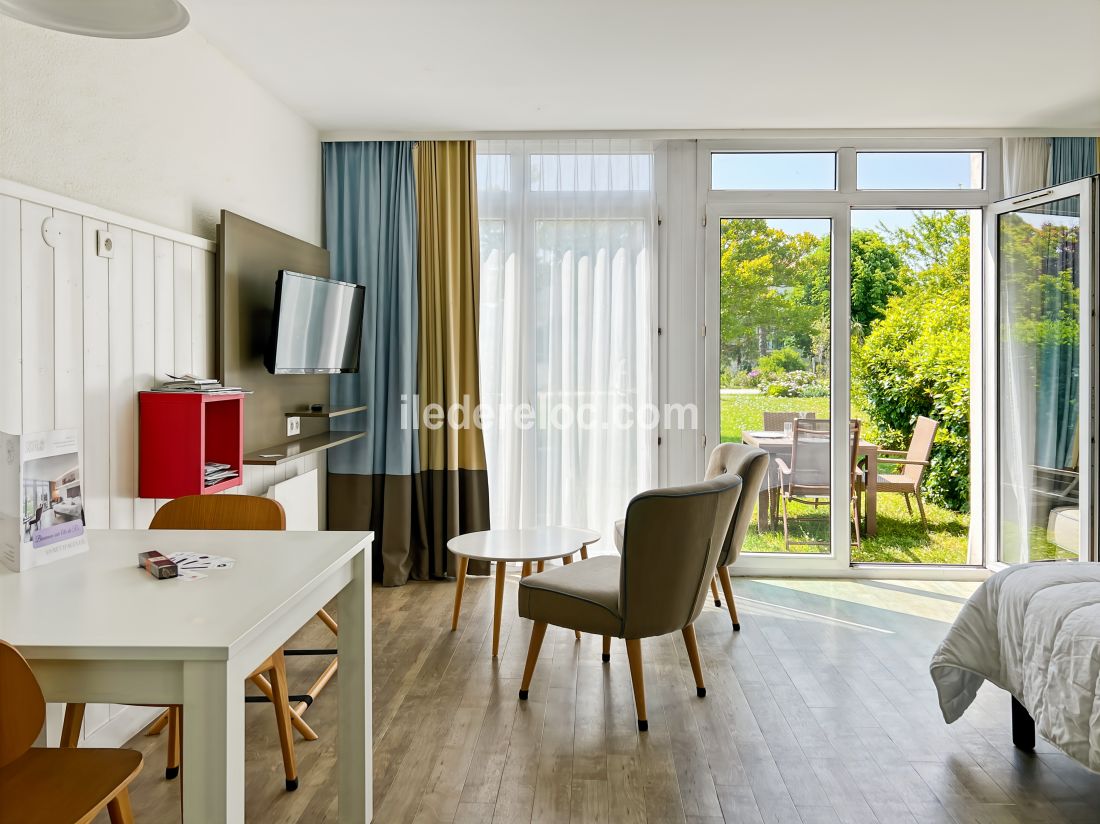 Photo 4: An accomodation located in Saint-Martin-de-Ré on ile de Ré.
