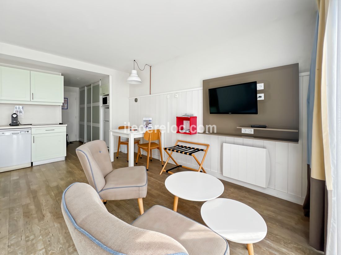 Photo 7: An accomodation located in Saint-Martin-de-Ré on ile de Ré.