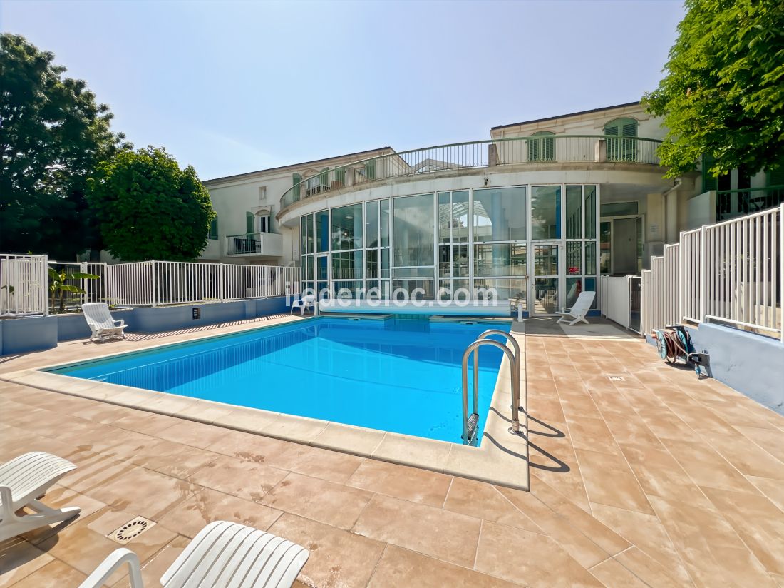 Photo 9: An accomodation located in Saint-Martin-de-Ré on ile de Ré.
