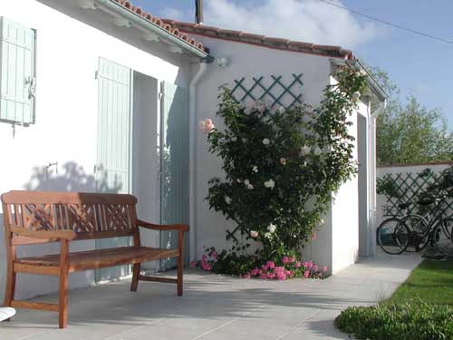 Photo 6: An accomodation located in La Couarde-sur-mer on ile de Ré.