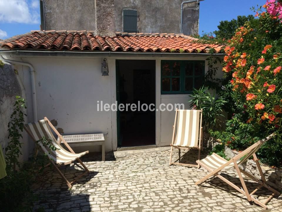 Photo 12: An accomodation located in La Couarde-sur-mer on ile de Ré.