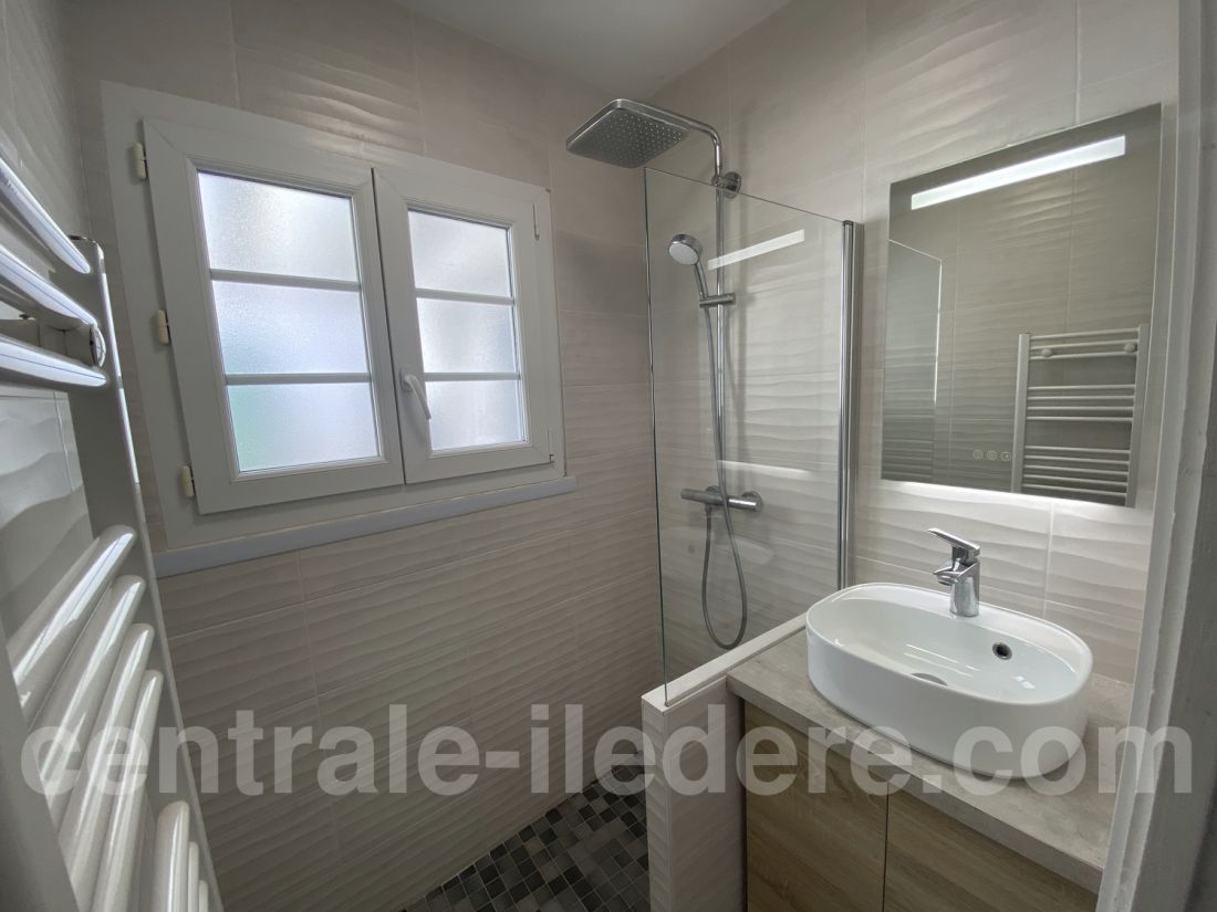 Photo 13: An accomodation located in La Flotte-en-Ré on ile de Ré.