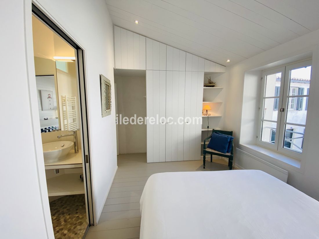Photo 23: An accomodation located in La Couarde-sur-mer on ile de Ré.
