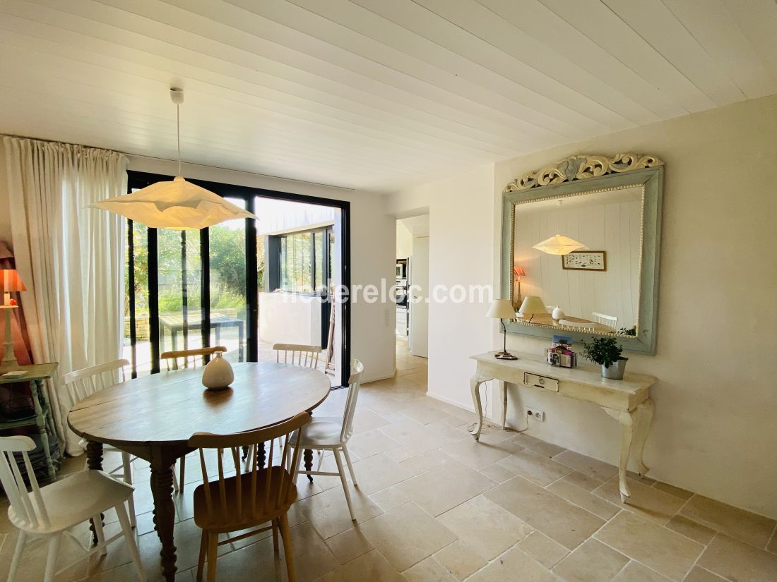 Photo 14: An accomodation located in La Couarde-sur-mer on ile de Ré.