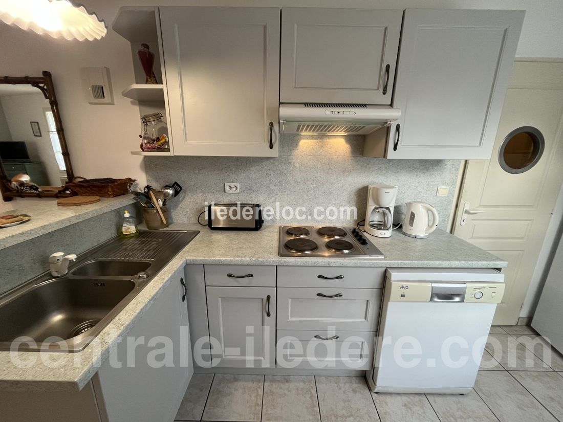 Photo 10: An accomodation located in Le Bois-Plage-en-R&eacute; on ile de R&eacute;.