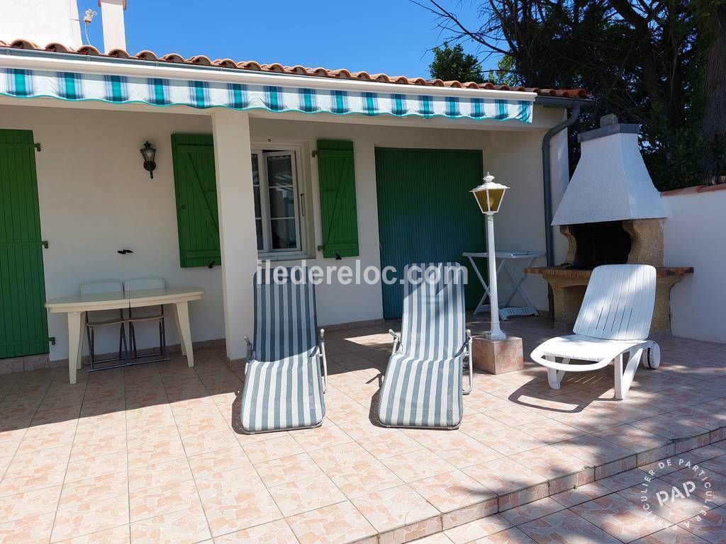 Photo 11: An accomodation located in Sainte-Marie-de-Ré on ile de Ré.