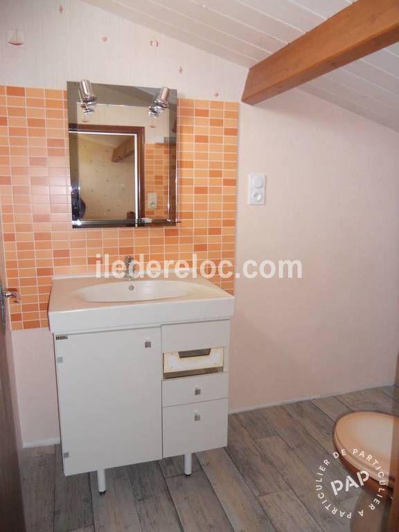 Photo 10: An accomodation located in Sainte-Marie-de-Ré on ile de Ré.