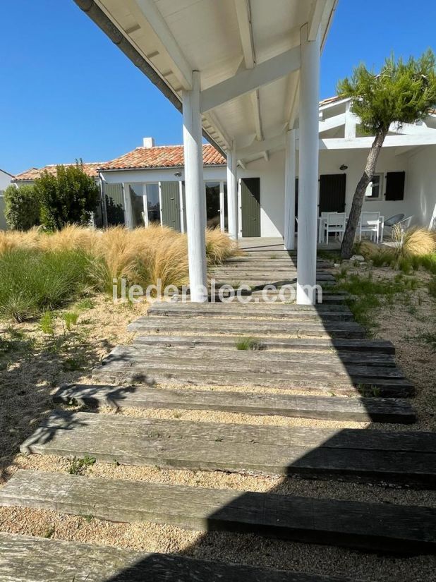 Photo 12: An accomodation located in Sainte-Marie-de-Ré on ile de Ré.