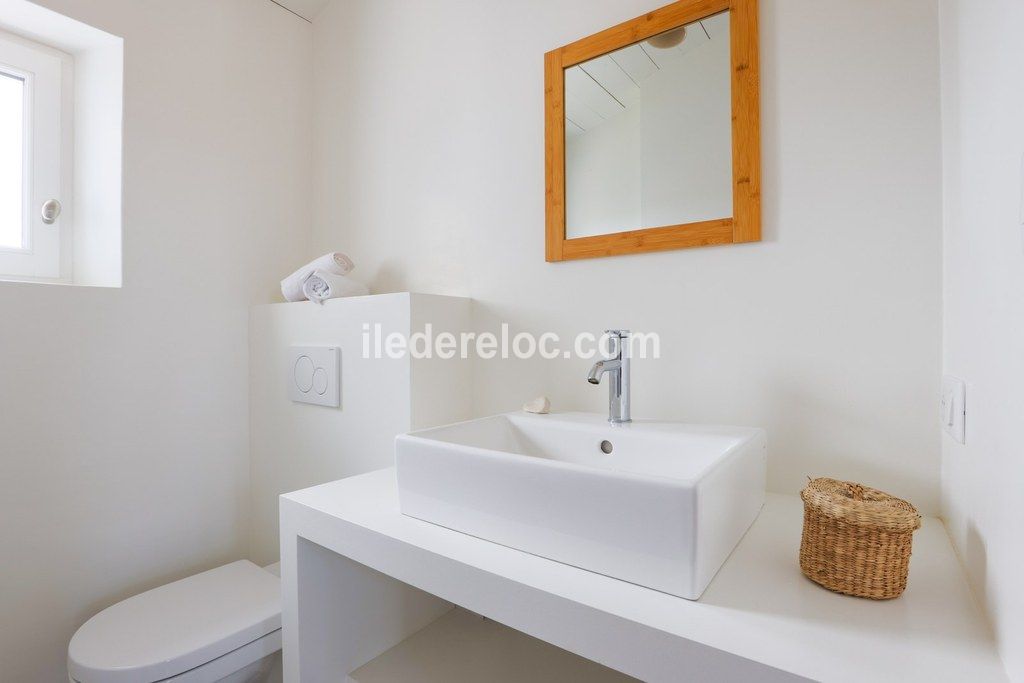 Photo 19: An accomodation located in Sainte-Marie-de-R&eacute; on ile de R&eacute;.