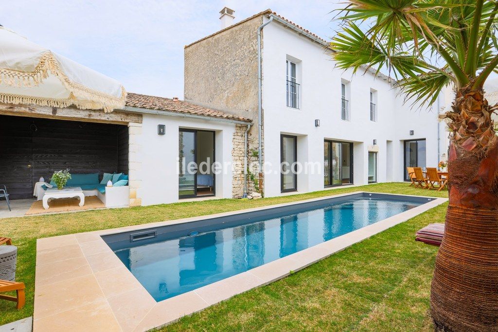 Photo 9: An accomodation located in Sainte-Marie-de-R&eacute; on ile de R&eacute;.