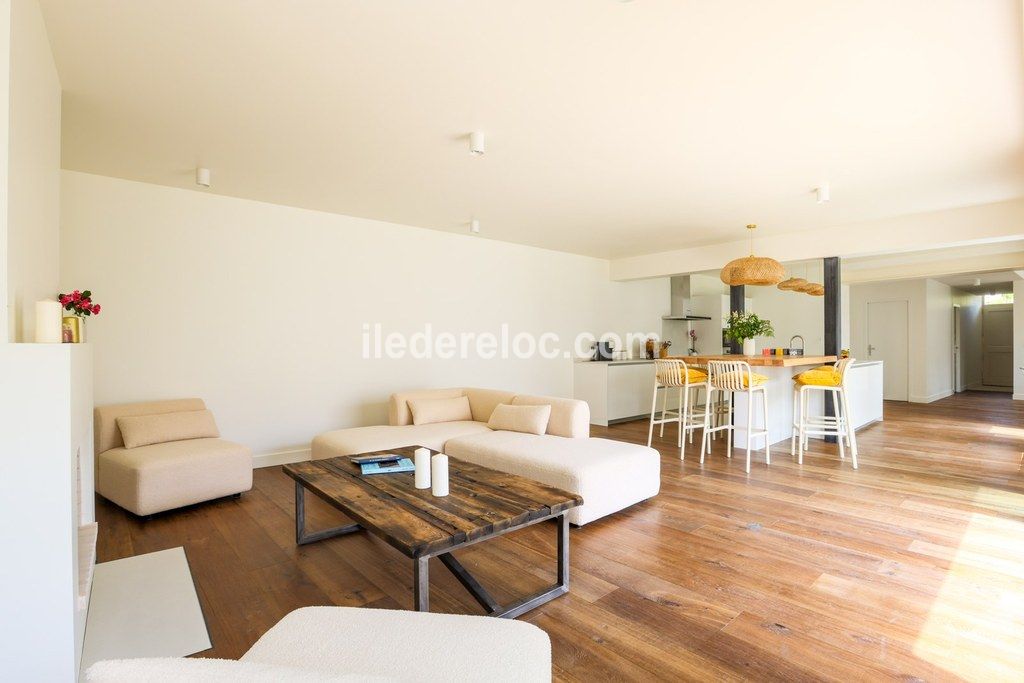 Photo 11: An accomodation located in Sainte-Marie-de-R&eacute; on ile de R&eacute;.