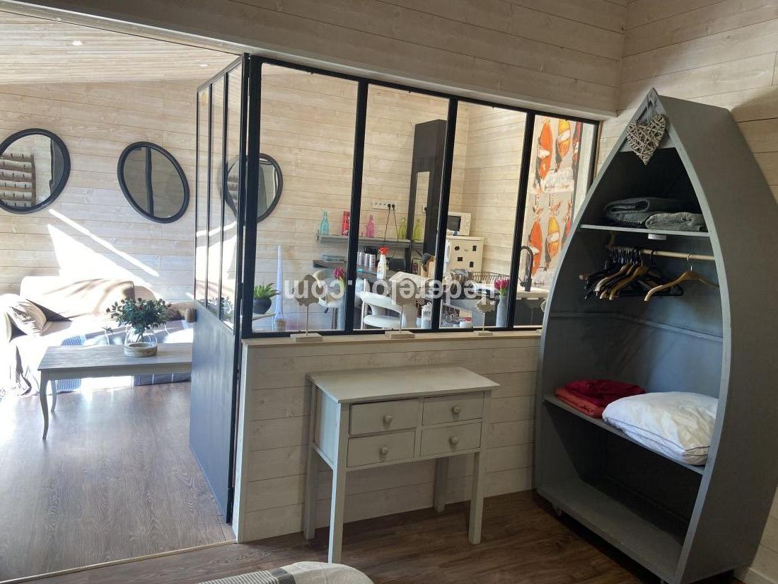 Photo 7: An accomodation located in La Flotte-en-Ré on ile de Ré.