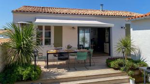 Ile de Ré:Beautiful, tastefully decorated house in the heart of loix
