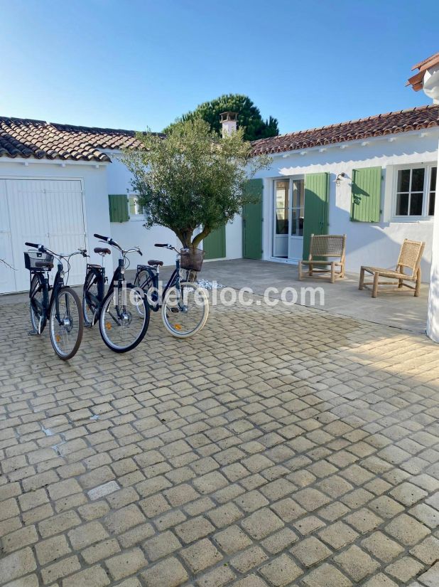 Photo 6: An accomodation located in Saint-Clément-des-Baleines on ile de Ré.